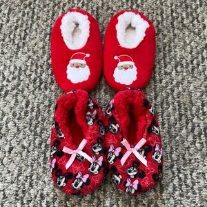 Fuzzy toddler flippers 2T-3T Santa and Minnie Mouse